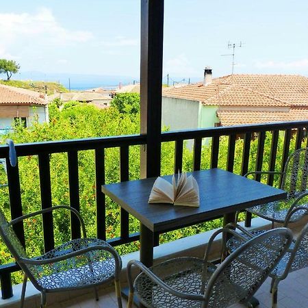 Yannis Apartments Afytos Luaran gambar