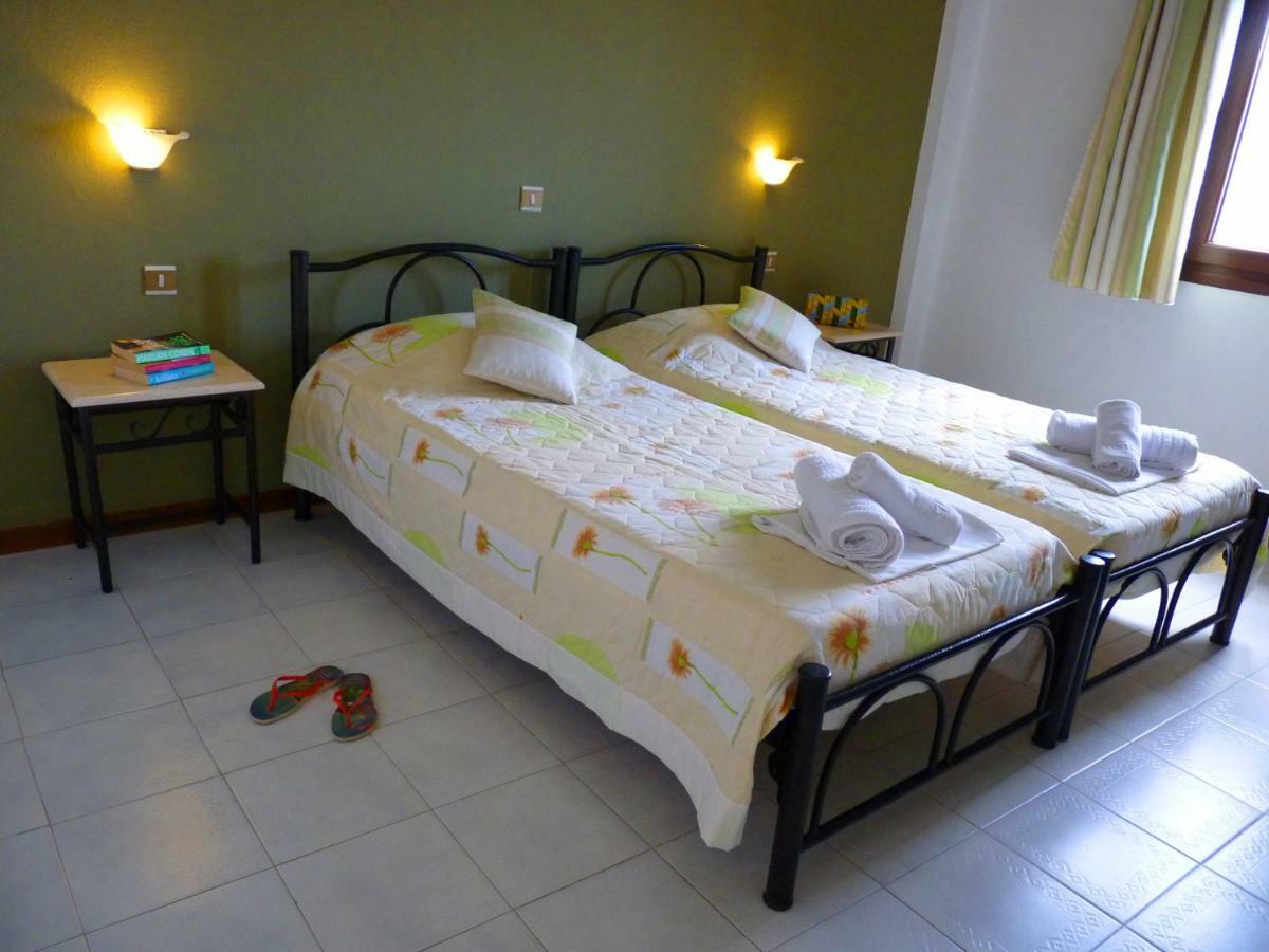 Yannis Apartments Afytos Luaran gambar