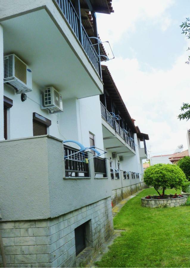 Yannis Apartments Afytos Luaran gambar