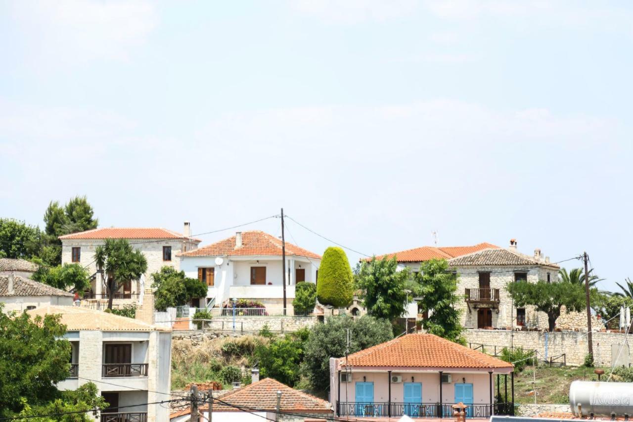Yannis Apartments Afytos Luaran gambar