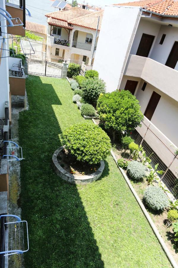 Yannis Apartments Afytos Luaran gambar