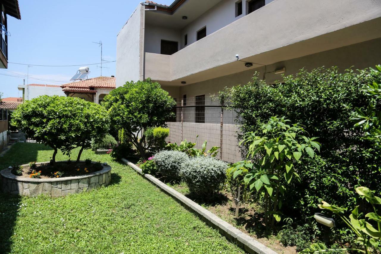 Yannis Apartments Afytos Luaran gambar