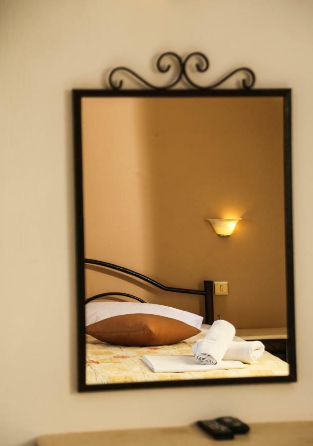 Yannis Apartments Afytos Luaran gambar