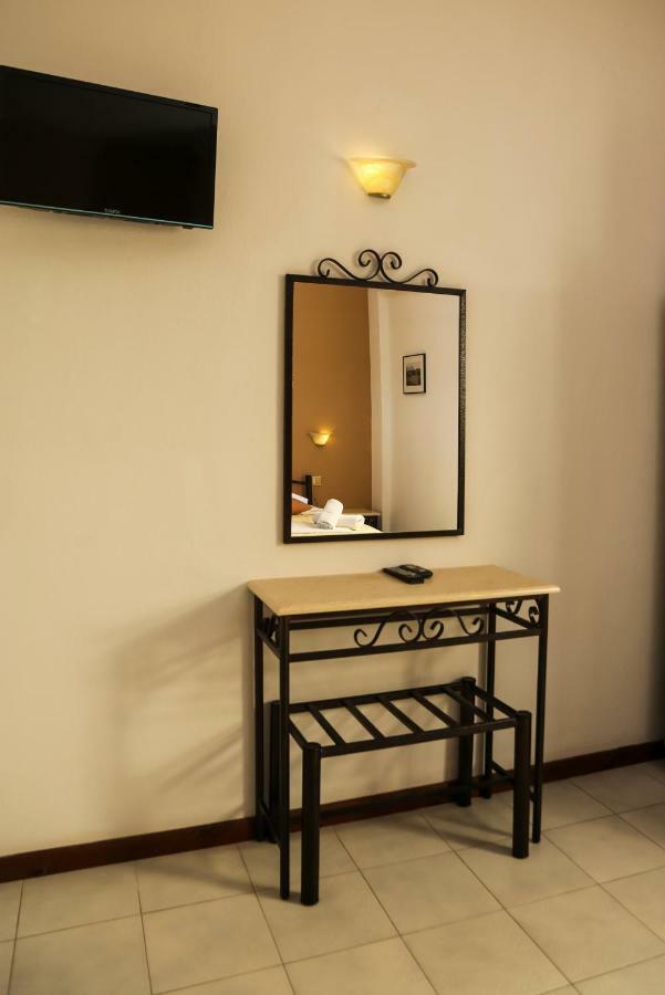 Yannis Apartments Afytos Luaran gambar
