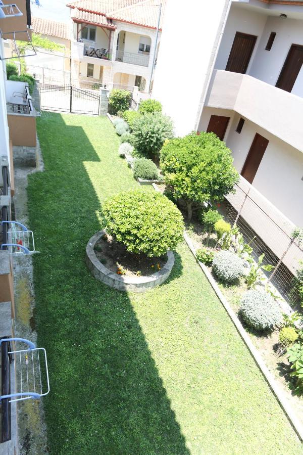 Yannis Apartments Afytos Luaran gambar